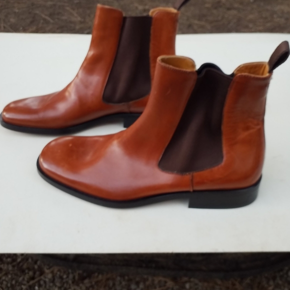 Dolce and Gabbana dress boots. - Picture 3 of 8